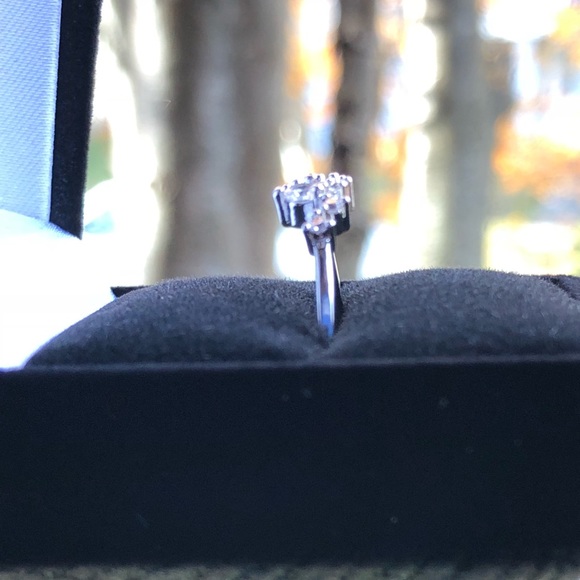 DAINTY WHITE GOLD - Picture 4 of 8